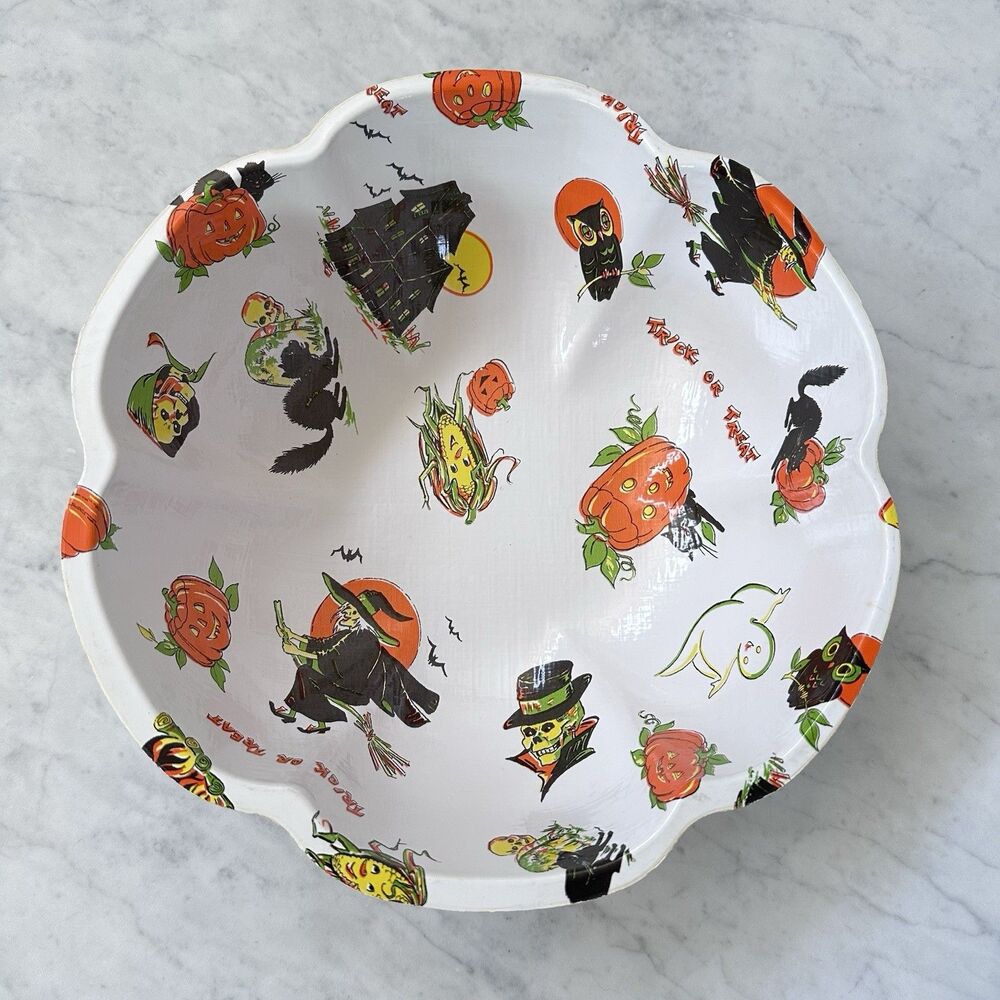 Vintage Halloween Trick or Treat Candy Bowl Plastic - Pumpkin Witches Black Cats